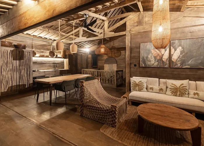Sunset Wood By Alfred In Bali Villa *